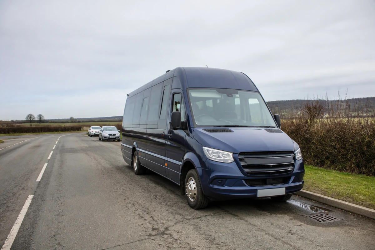 Minibus Hire in Riverside